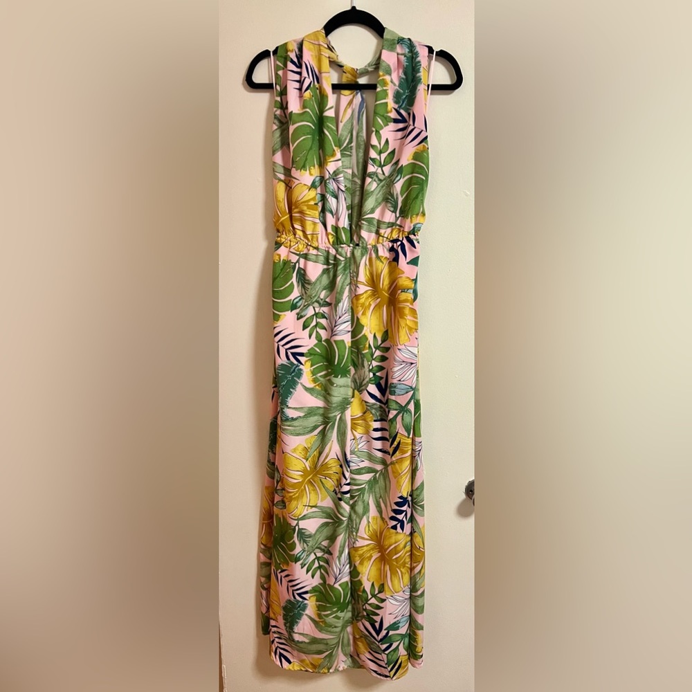 Tropical Halter Maxi Dress 🌺